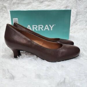 Array Women's Brown Flatter Heels Size 9.5